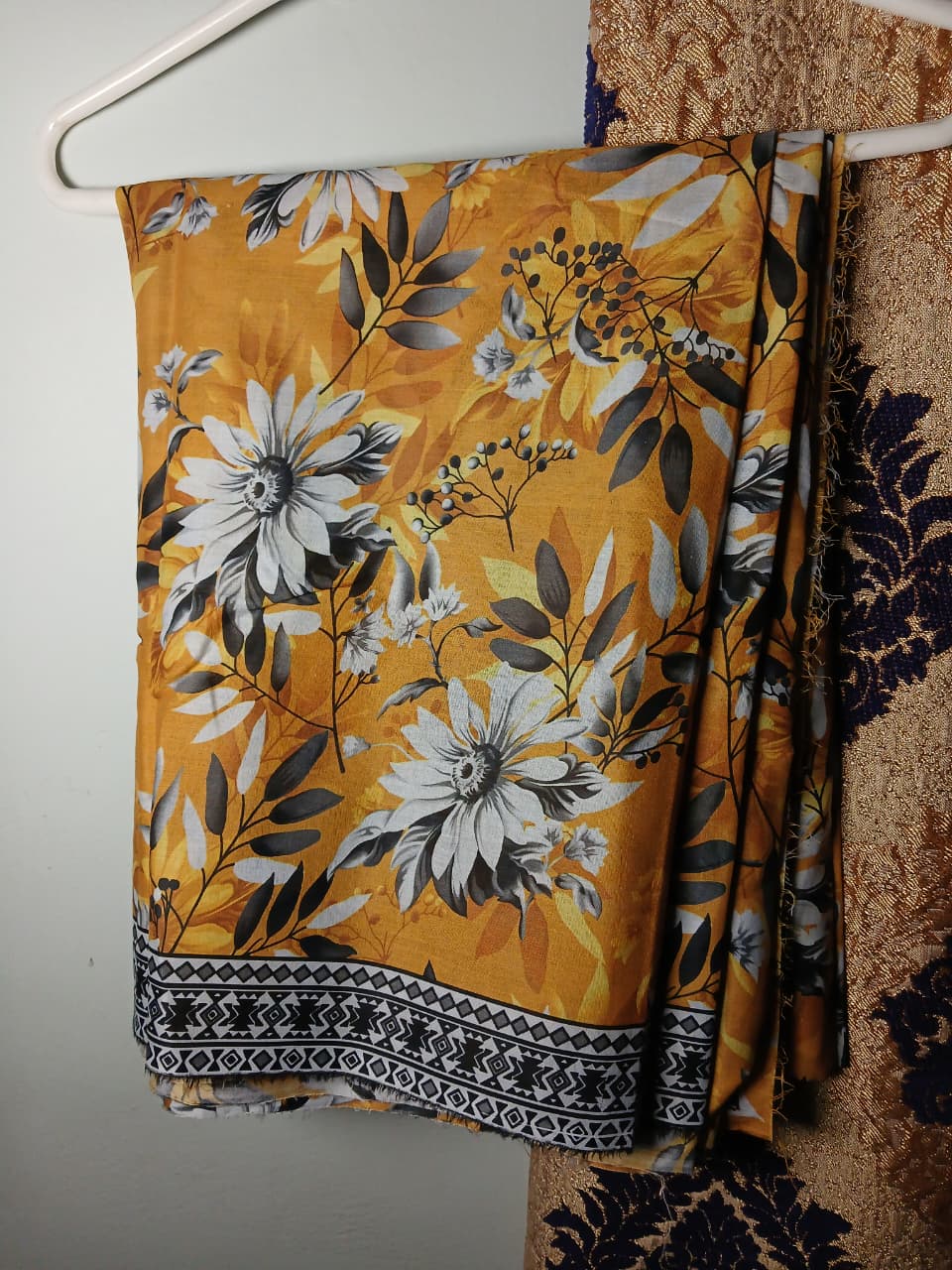 Unstitched printed lawn 2 piece suit
